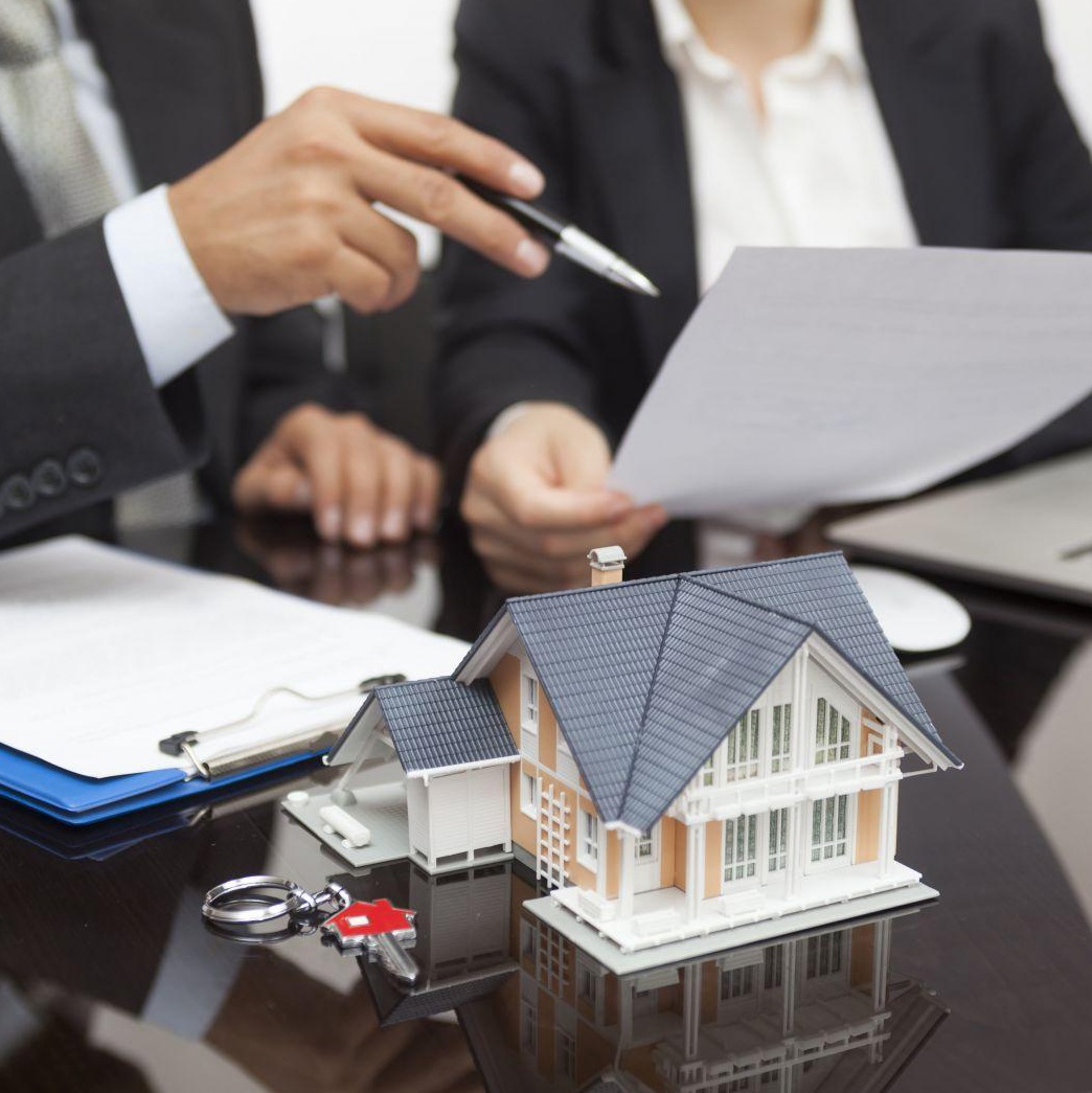 Защита интересов владельцев недвижимости: юридическое сопровождение сделок на рынке недвижимости